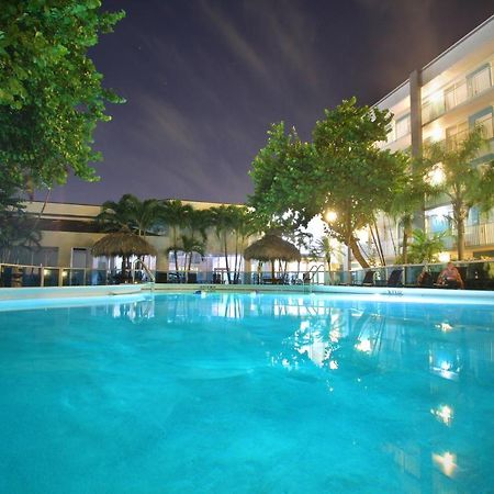 Fort Lauderdale Grand Hotel Оукланд Парк Екстериор снимка
