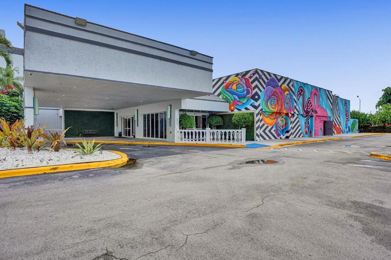 Fort Lauderdale Grand Hotel Оукланд Парк Екстериор снимка