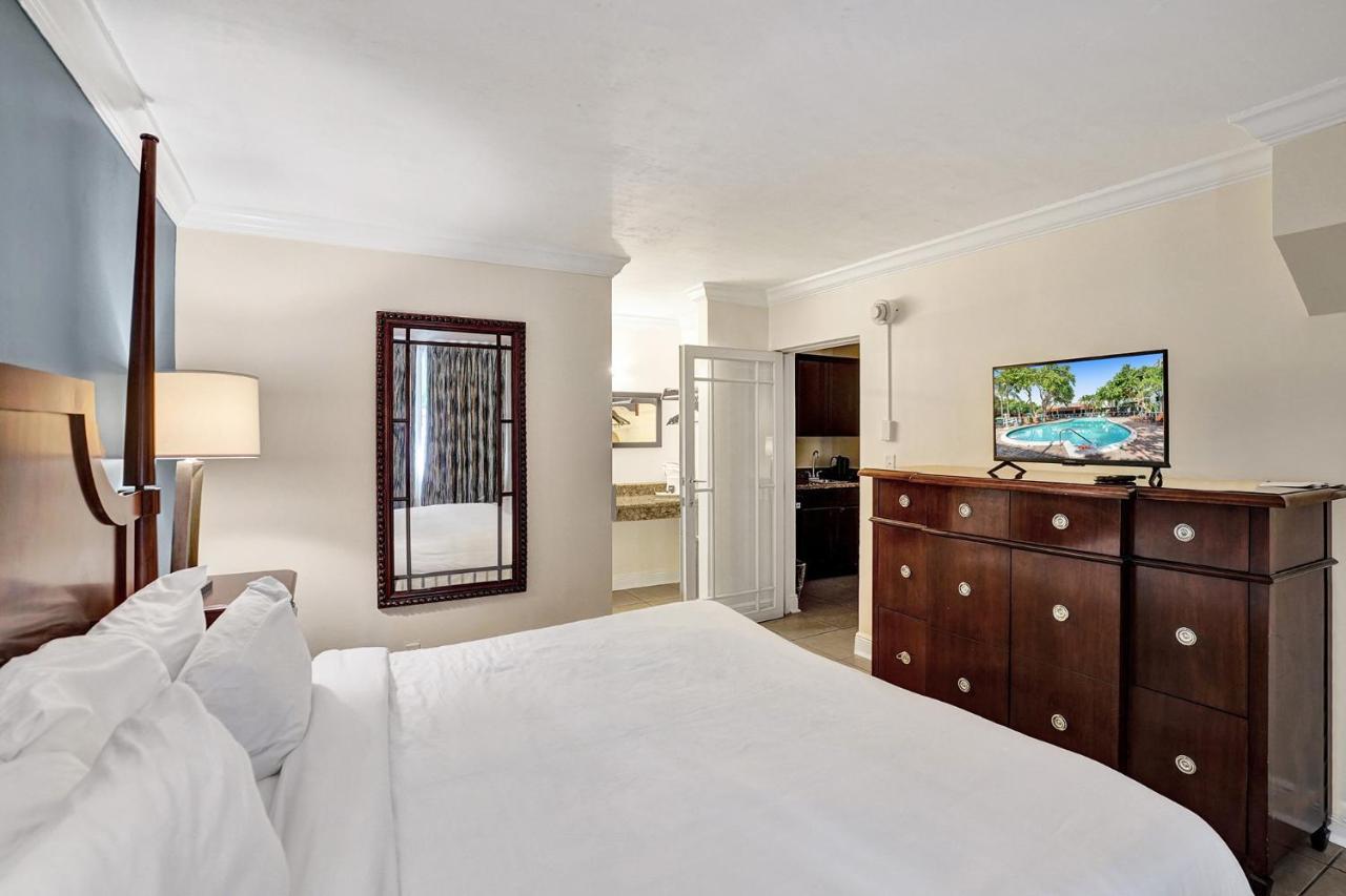 Fort Lauderdale Grand Hotel Оукланд Парк Екстериор снимка