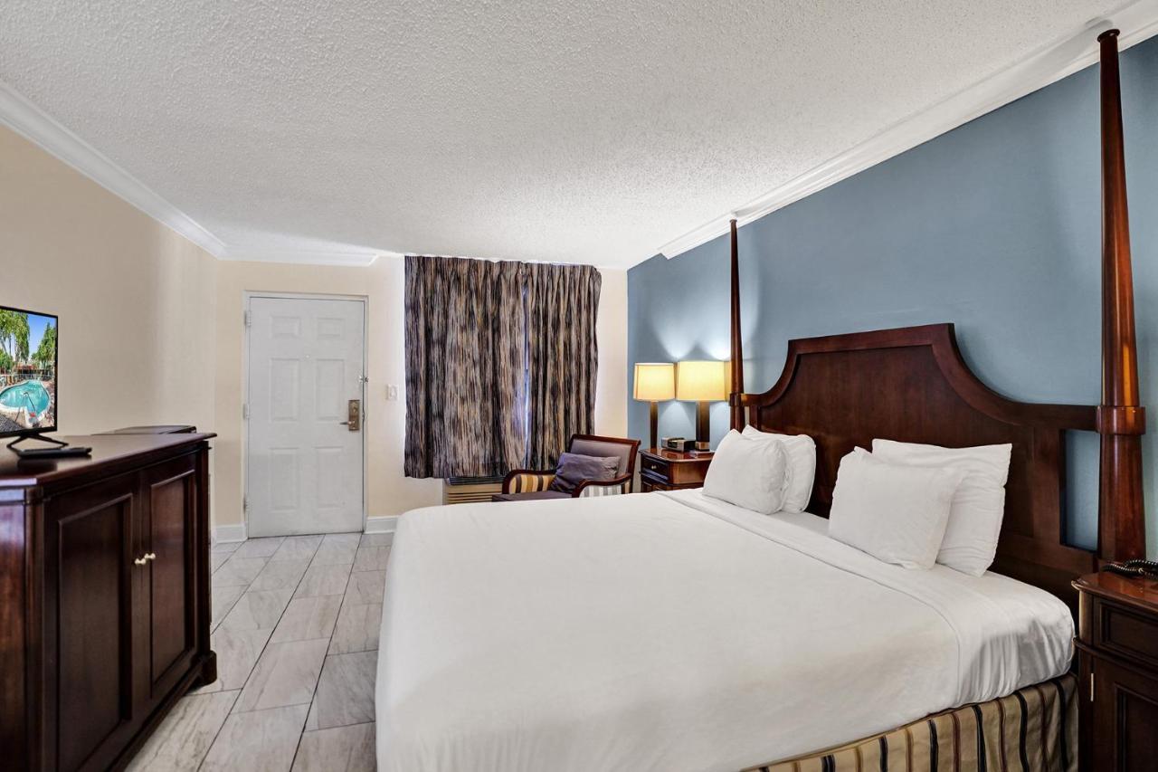 Fort Lauderdale Grand Hotel Оукланд Парк Екстериор снимка