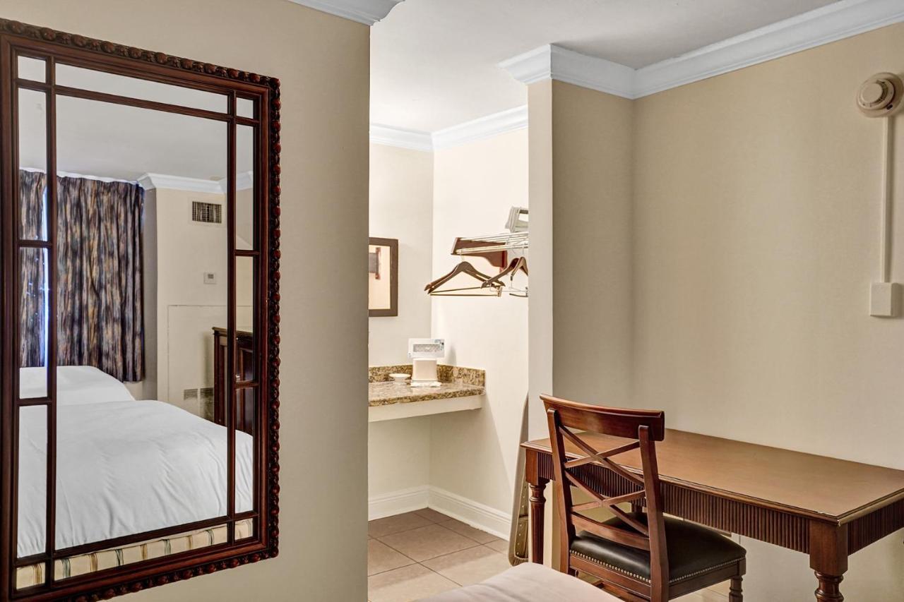 Fort Lauderdale Grand Hotel Оукланд Парк Екстериор снимка