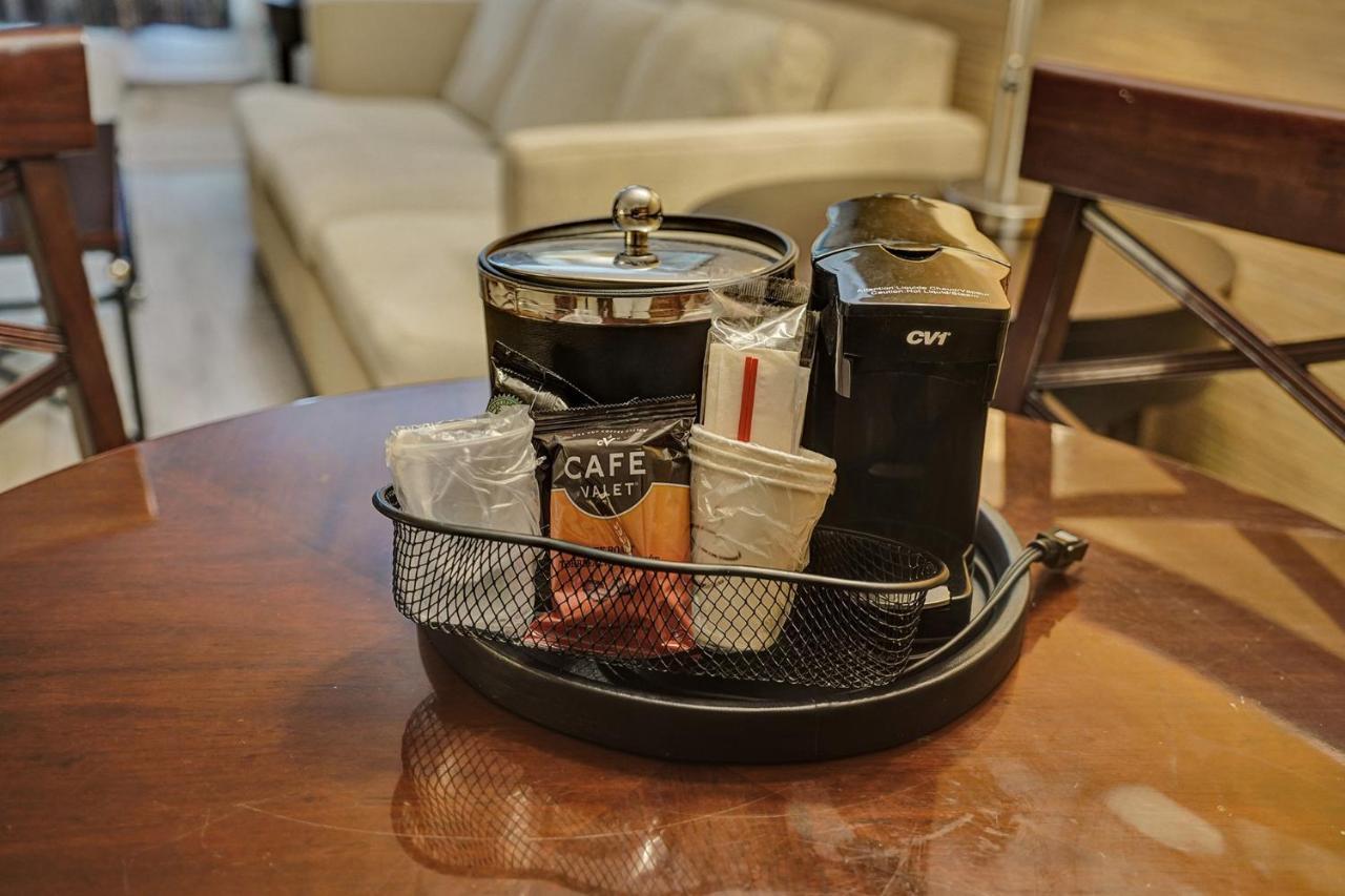 Fort Lauderdale Grand Hotel Оукланд Парк Екстериор снимка