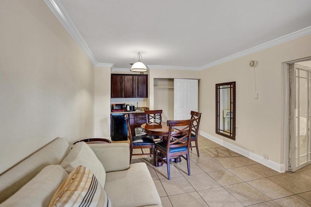 Fort Lauderdale Grand Hotel Оукланд Парк Екстериор снимка