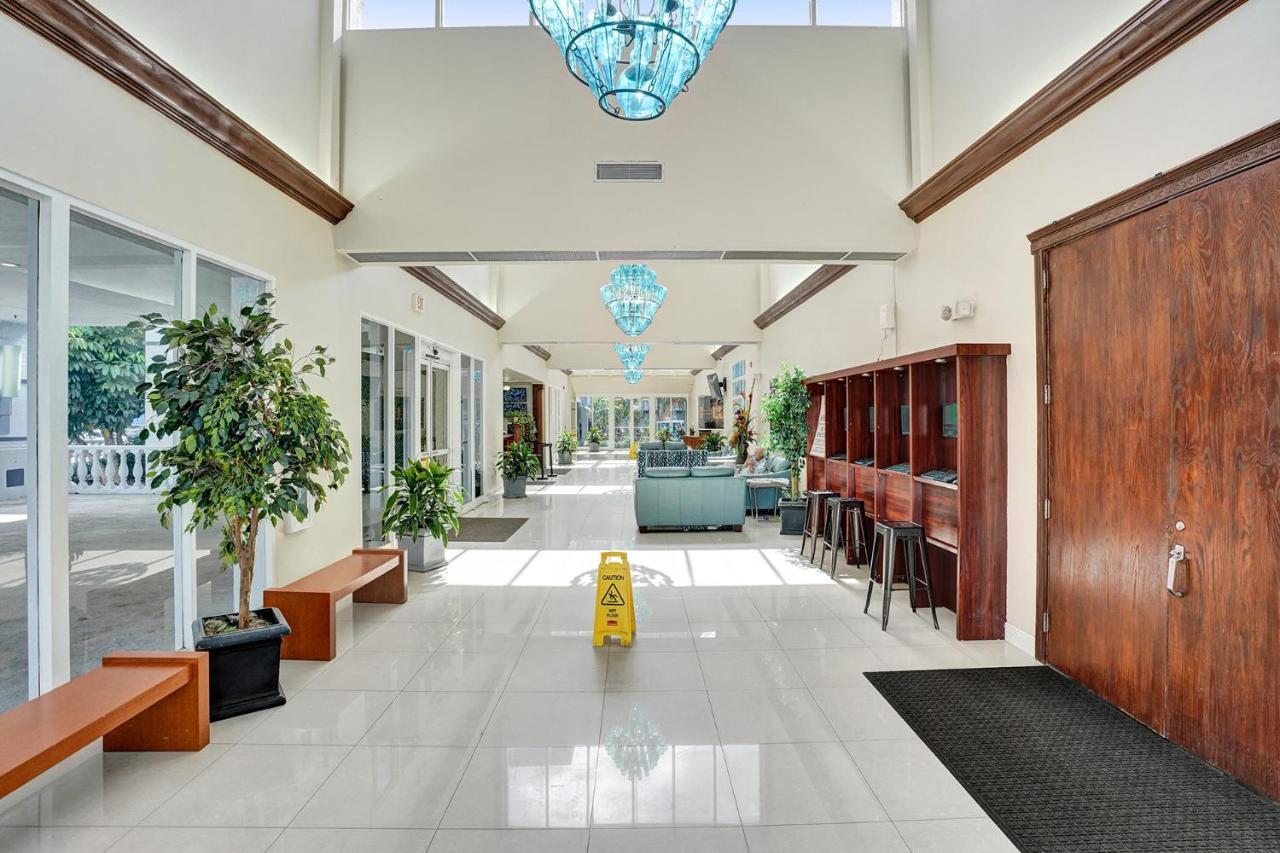 Fort Lauderdale Grand Hotel Оукланд Парк Екстериор снимка