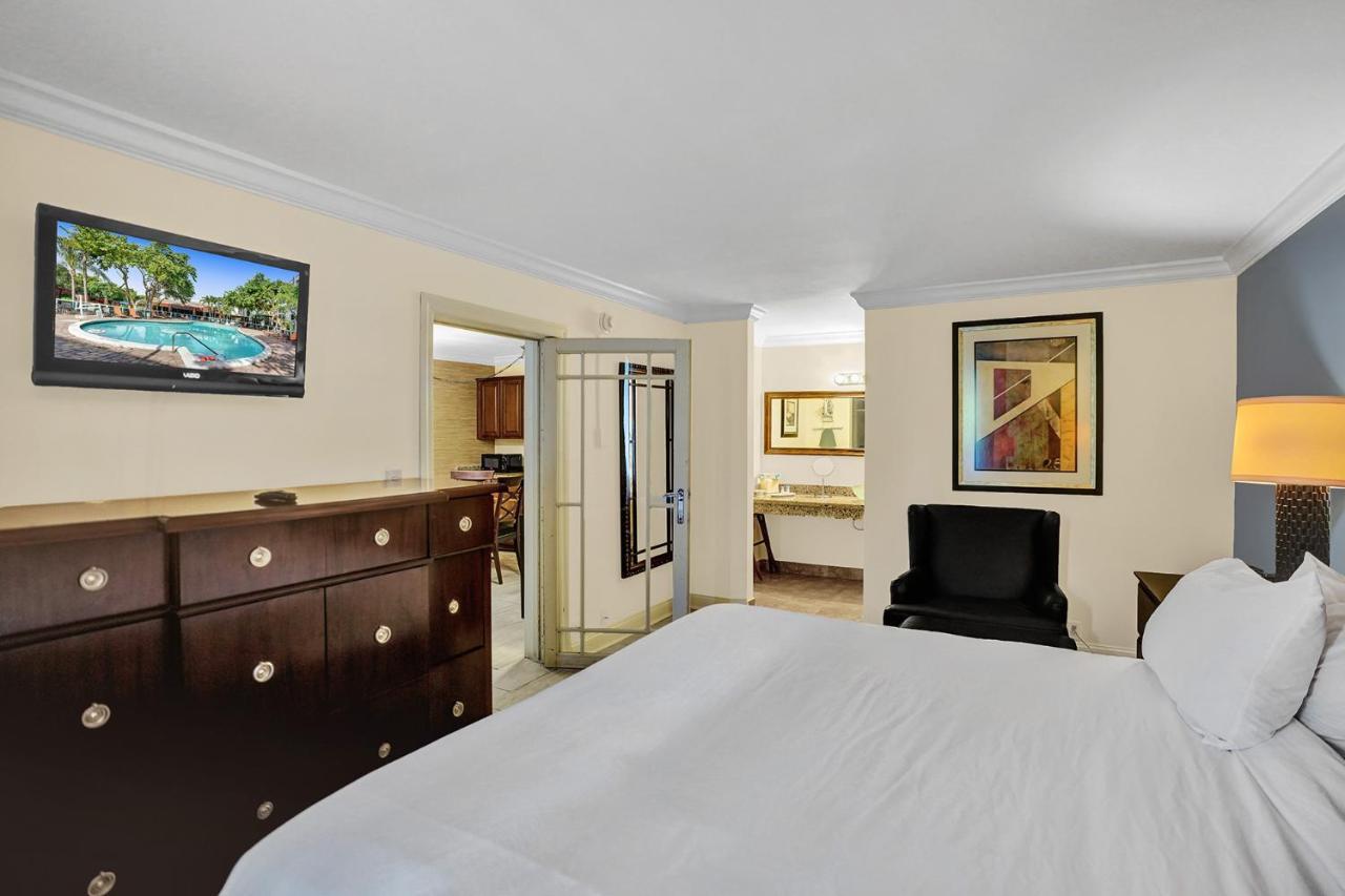 Fort Lauderdale Grand Hotel Оукланд Парк Екстериор снимка