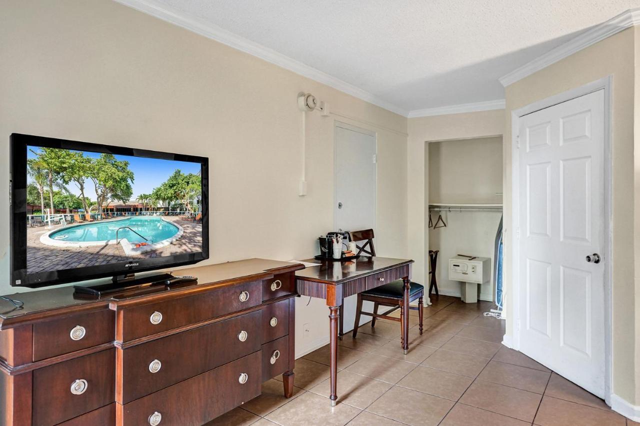 Fort Lauderdale Grand Hotel Оукланд Парк Екстериор снимка